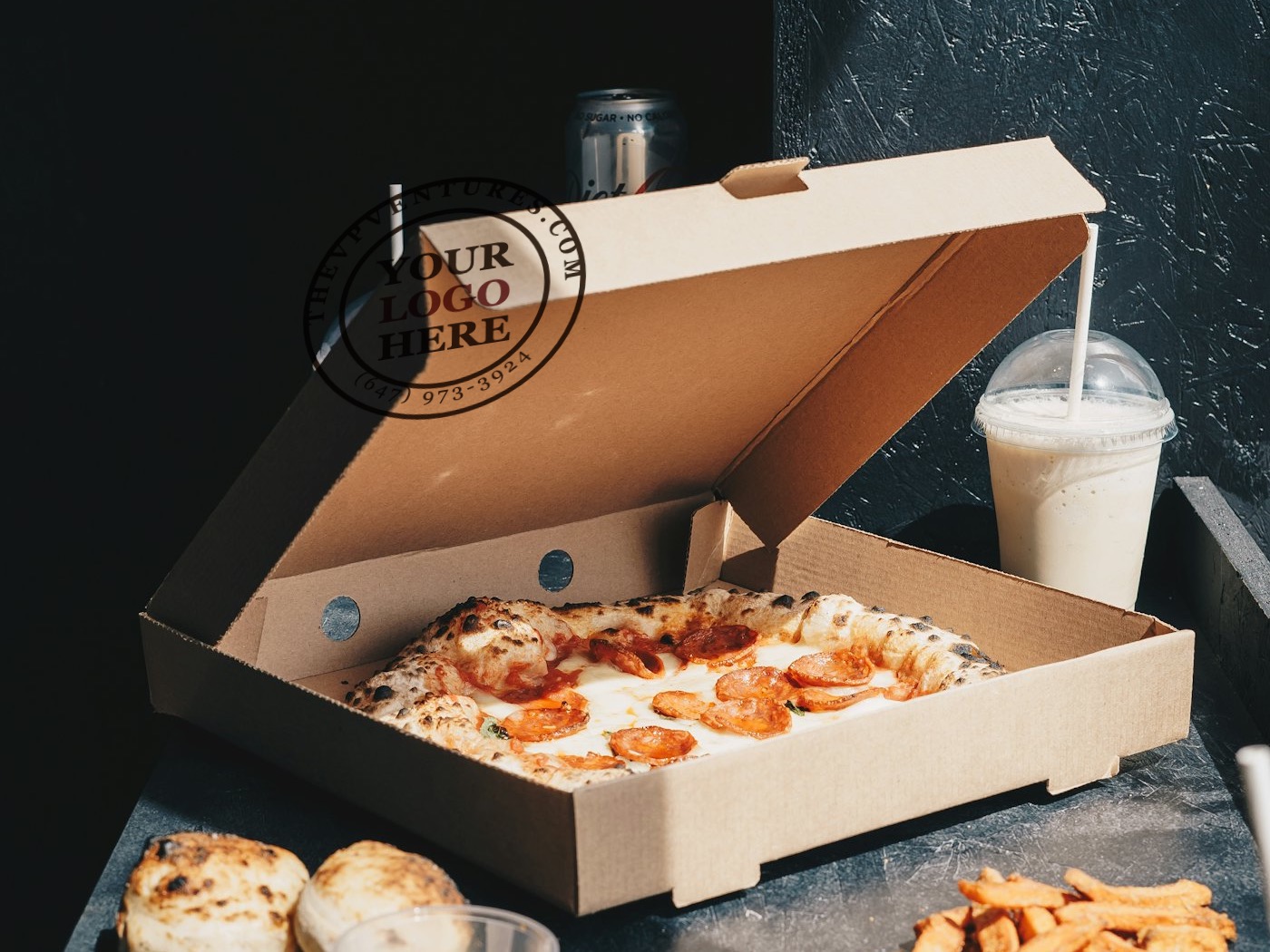 Pizza box with a printed sample roundel on the lid